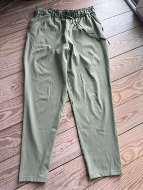 Lululemon On the Fly Pant Size 10
